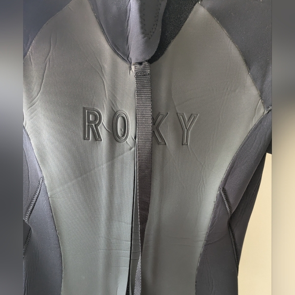 Roxy Syncro 4/3 mm Size 6 Black Wetsuit with Teal Details - Picture 5 of 9